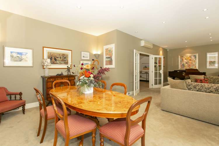 51 Farm Road Allenton_10