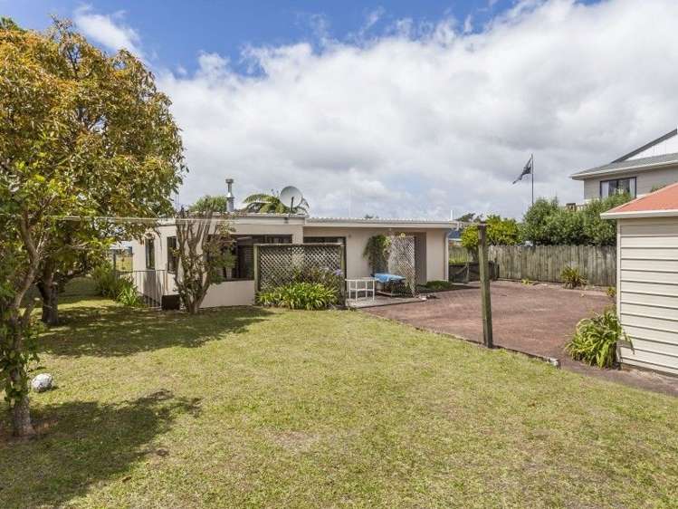 26 Hornsea Road Tairua_5