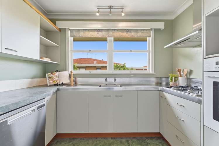 24 Levers Road Matua_9