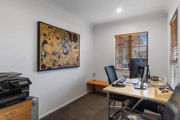 11 Highgrove Drive Grandview Heights_16