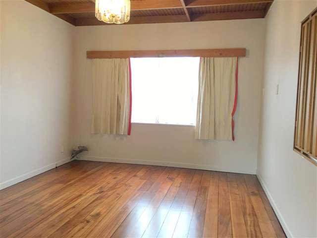 11 Hutchinson Ave 1732_4