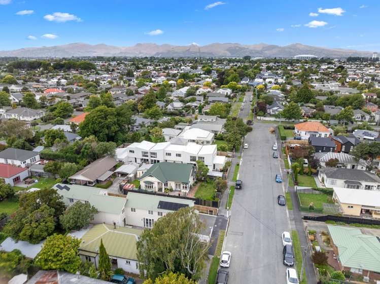 2/44 Cleveland Street Edgeware_17