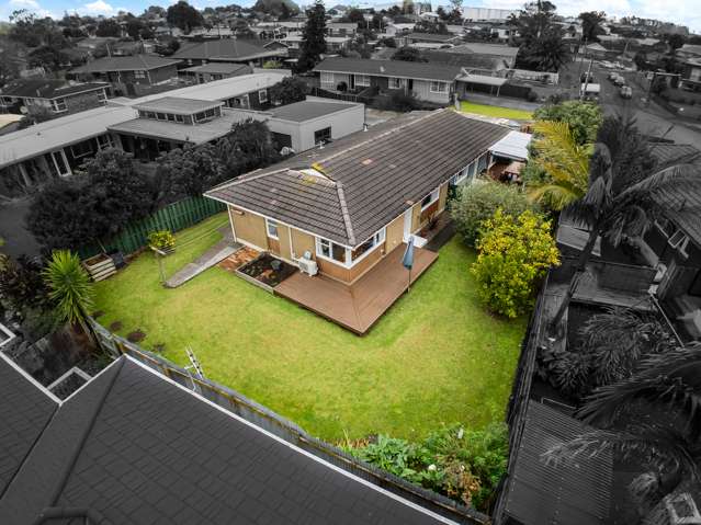 2/15 Lynette Place Mangere_1