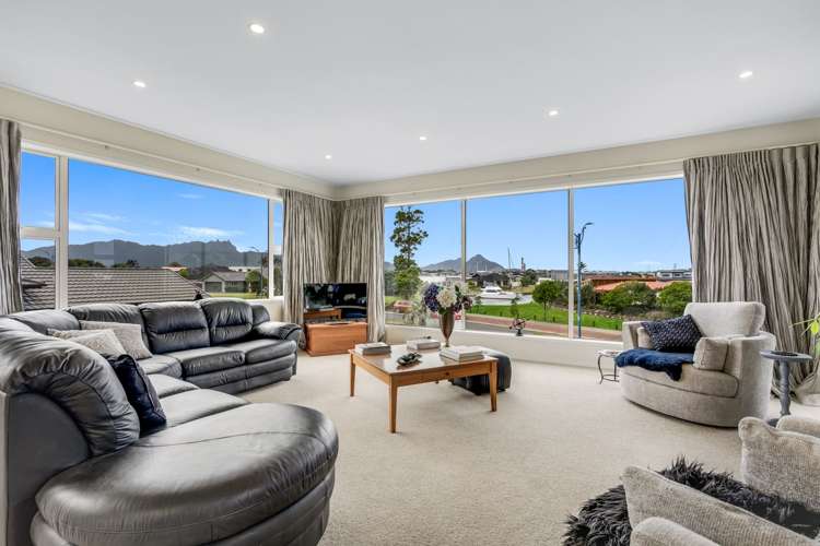 28 Stace Hopper Drive One Tree Point_13