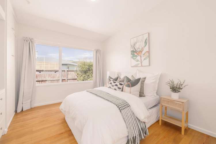 20 Derrett Place Saint Martins_15