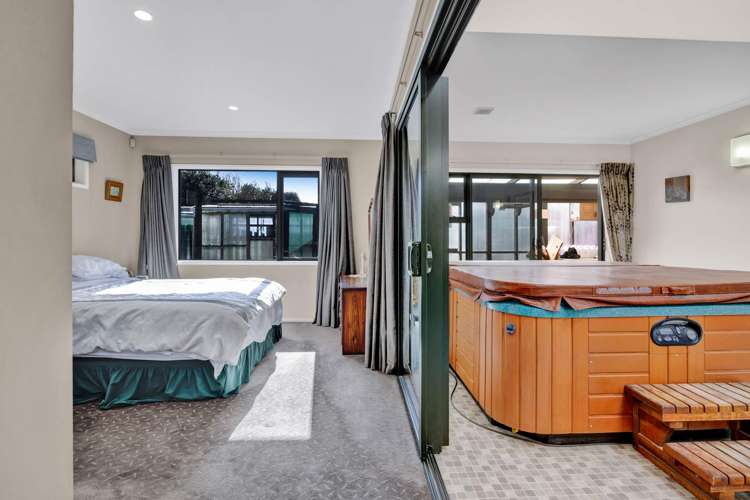 2 Heaphy Road Opunake_18