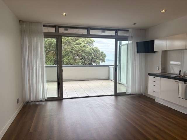 Gorgeous 1 Bedroom Apartment for Rent in Browns Bay