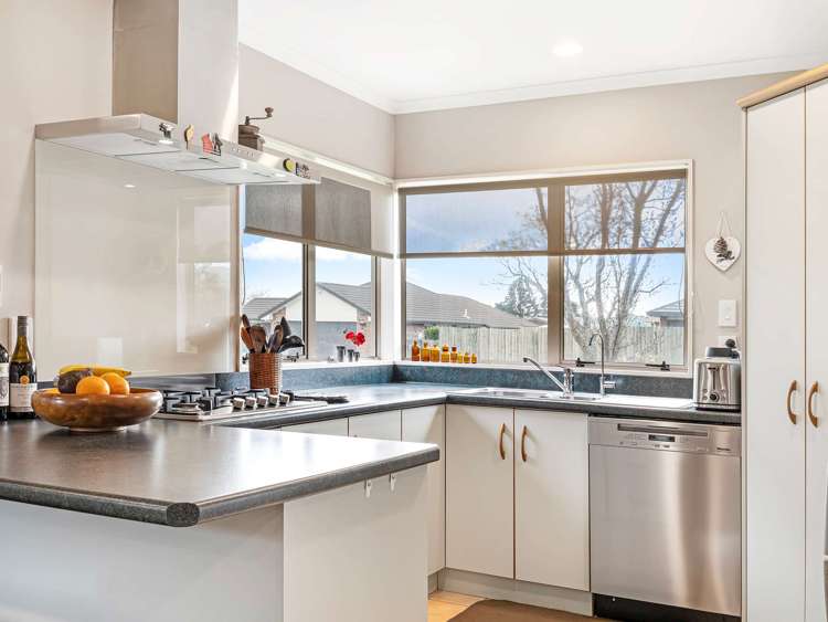 26 Duggan Drive Owhata_5