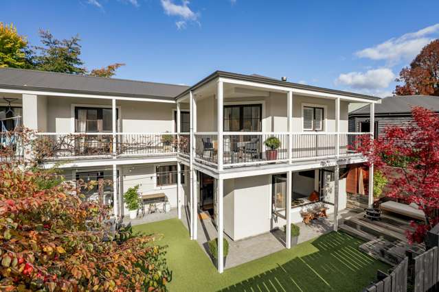 Stylish, Spacious, Arrowtown Stunner!