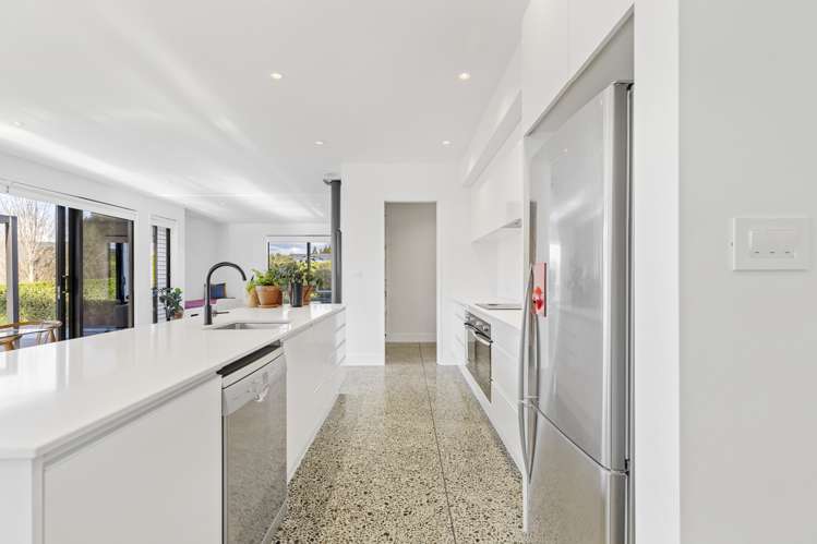 111 Polson Hill Drive Aokautere_13