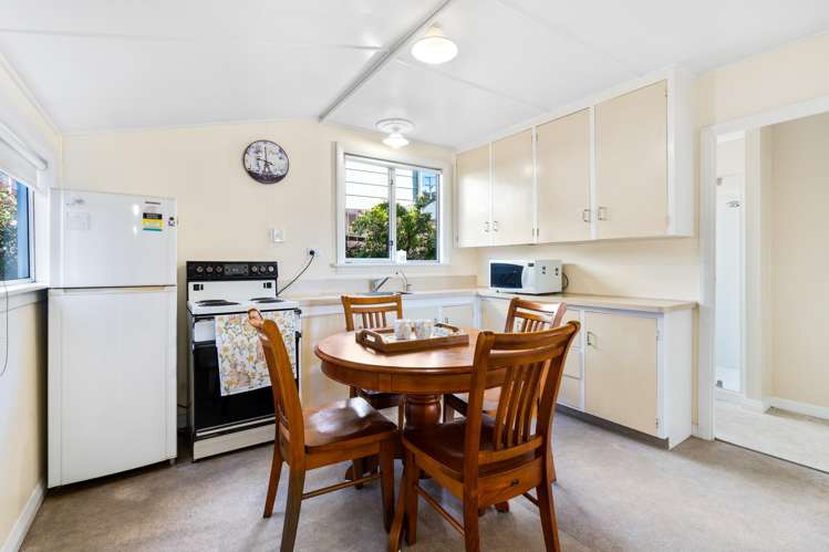 3 Athol Place Ravensbourne_5