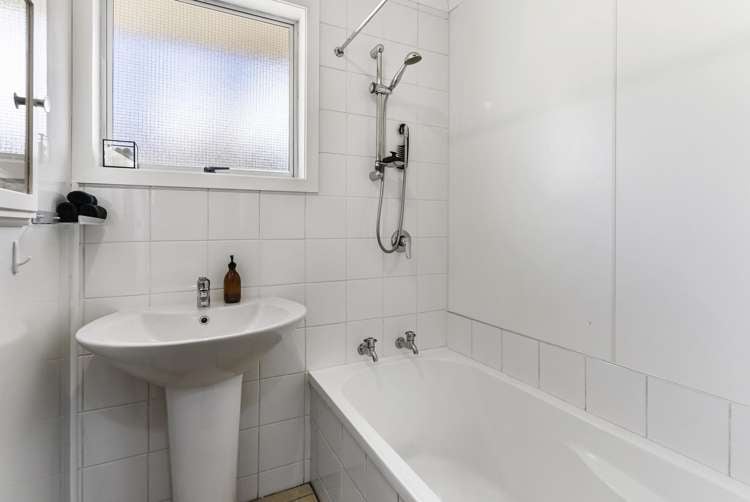 424 West Coast Road Glen Eden_14