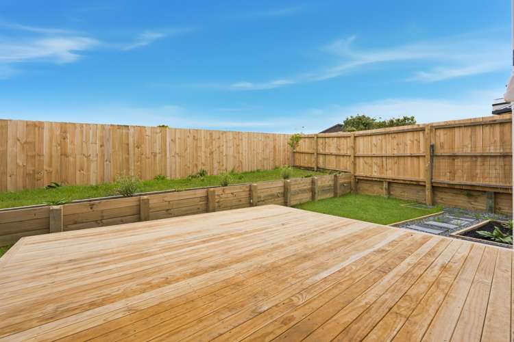 8/20 Melia Place Stanmore Bay_17