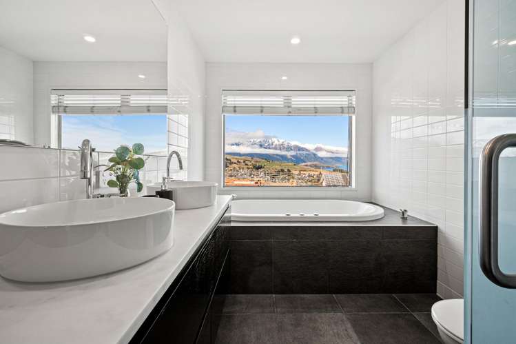 75 Hensman Road Queenstown Hill_11