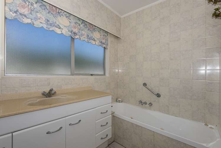 53 West View Crescent Onerahi_8