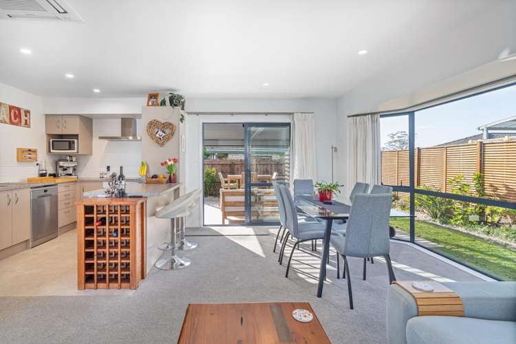 5/2 Mayfair Close_5