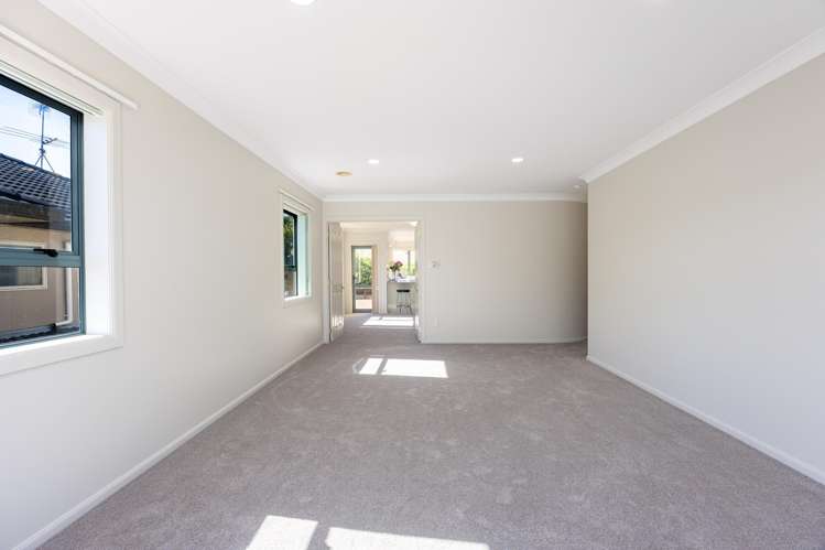 7 Greenway Rise Gulf Harbour_8