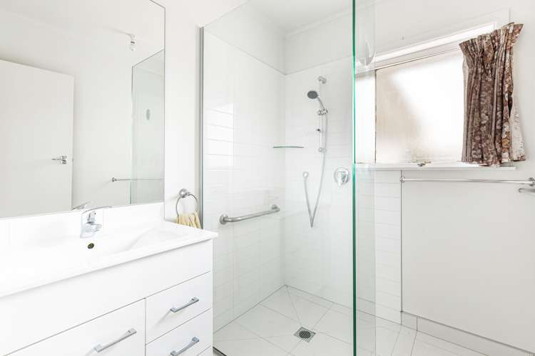 46 Hepburn Road Glendene_17