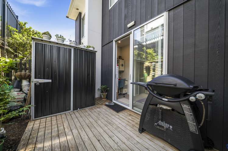 26 Ceramic Lane New Lynn_1