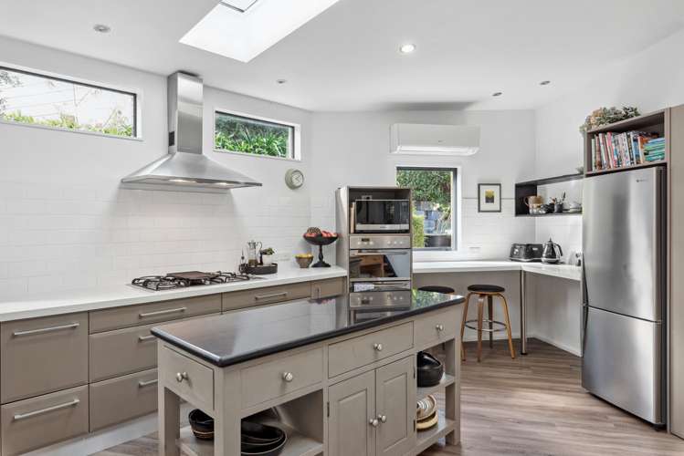 2 Fiesta Grove Raumati Beach_18