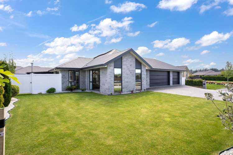 28 Barewood Grove West Melton_14