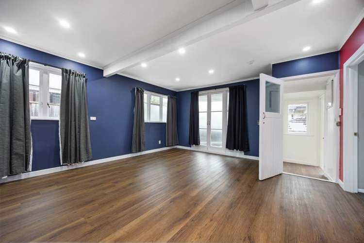 121 Woodglen Road Glen Eden_1