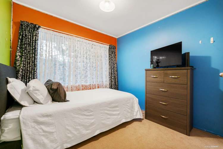 2 Tua Place Favona_14