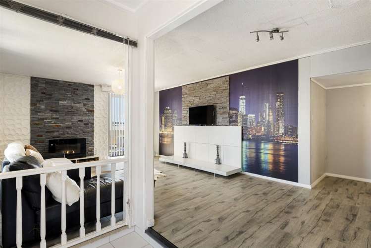 17 Taurus Crescent Beach Haven_11