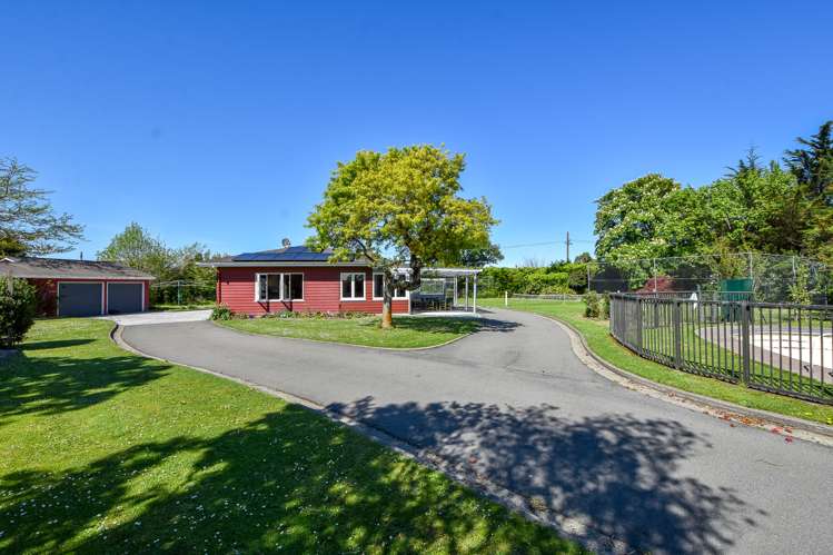 258 High Street North Carterton_17