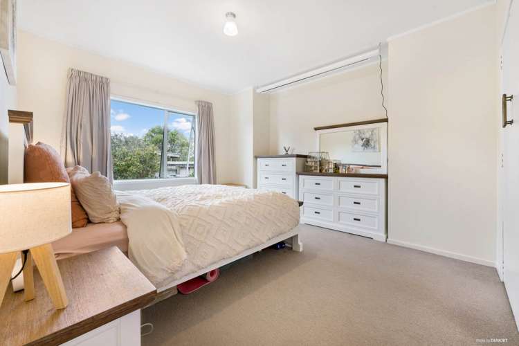 31 Bradbury Road Botany Downs_10