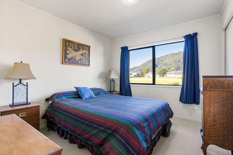 16 Braddock Grove Pauanui_13