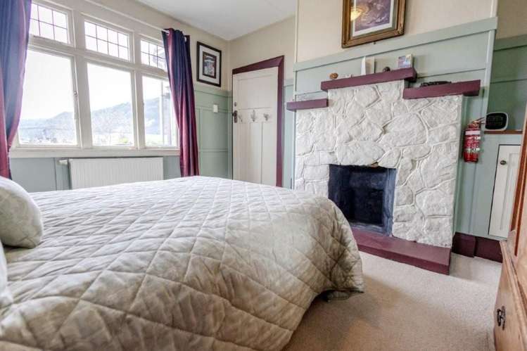 36 Chapel Street Greymouth_18