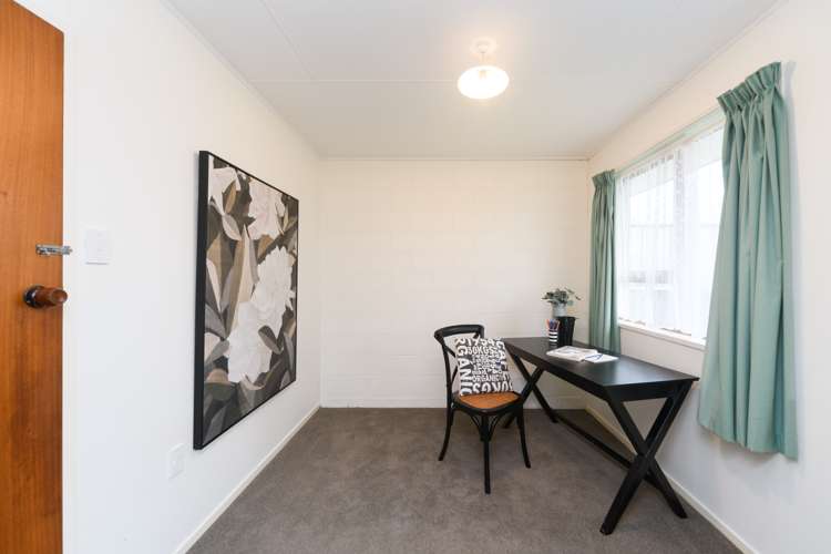 1 Sandstrom Grove Feilding_11