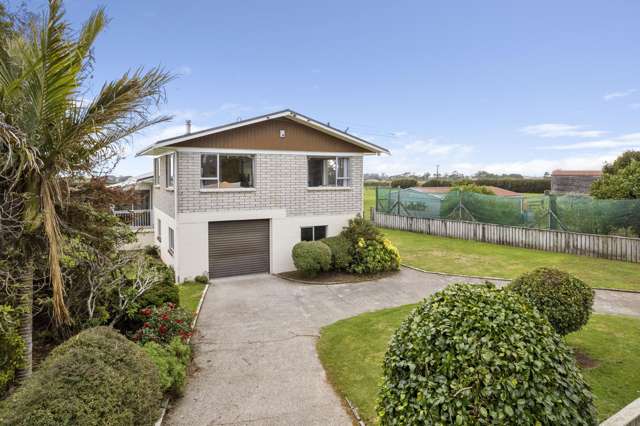 A LIFESTYLE TO LOVE - 3.3HA OF POTENTIAL