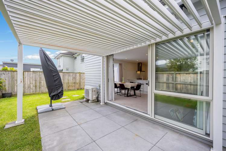 16 Couldrey Crescent Red Beach_17