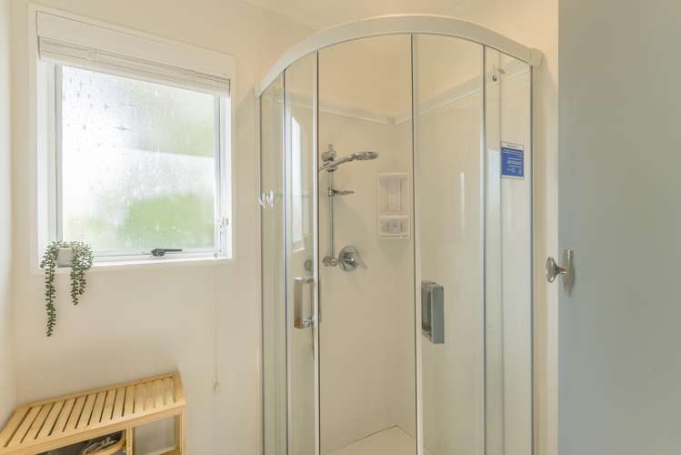 2/13 Linden Avenue Tawa_4