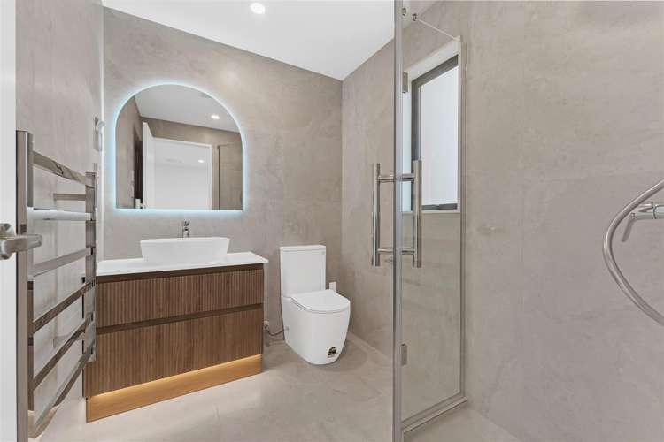 4 Hutukawa Drive Beachlands_24