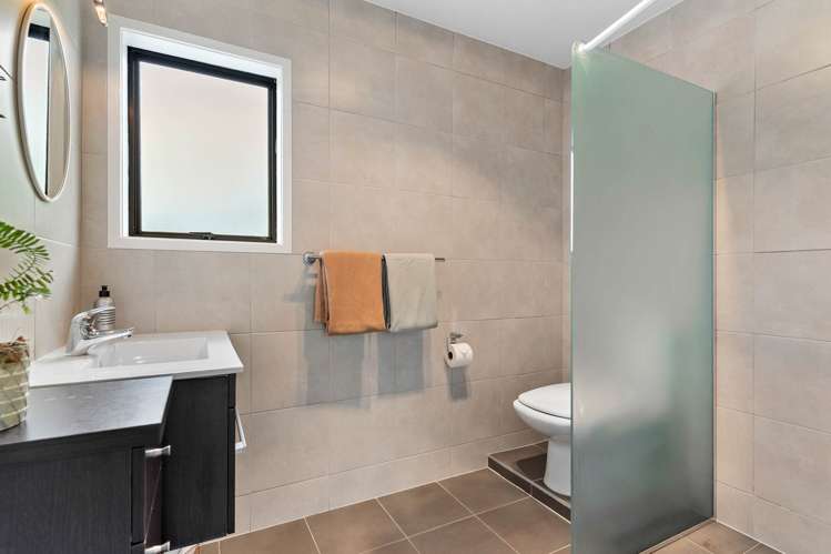 1/11 Longreach Drive Sunnyvale_10