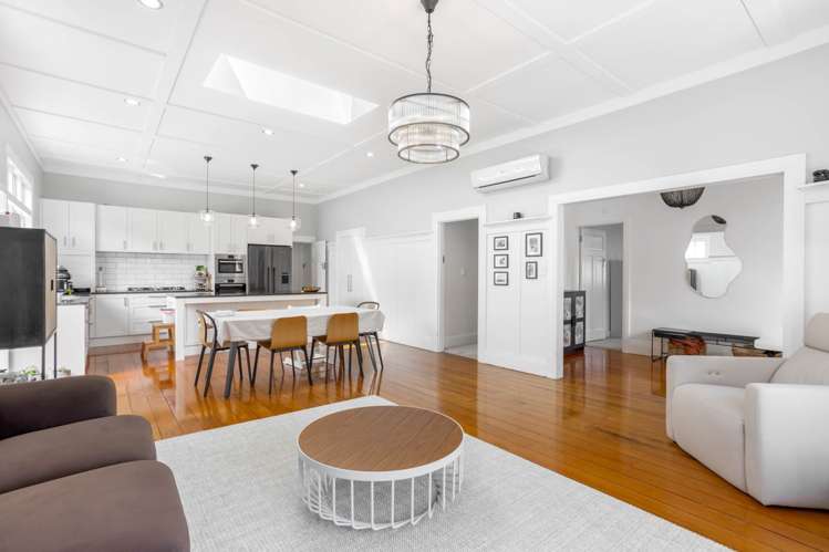 309 Lake Road Hauraki_4