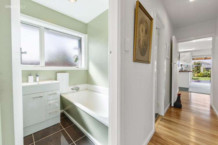 17 Monowai Crescent North New Brighton_14