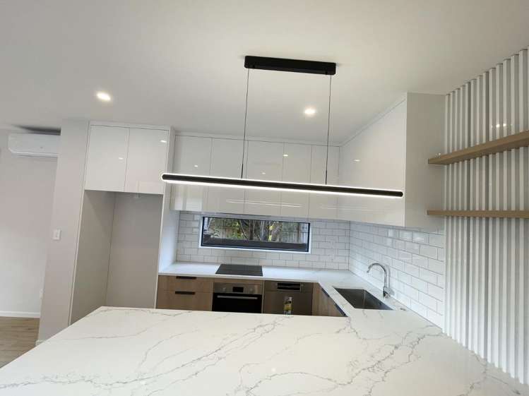 44A Sylvan Crescent 1802_3