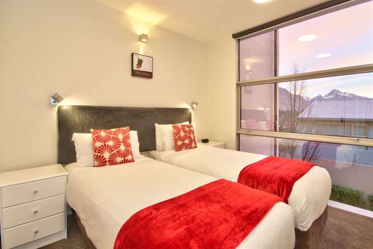 13/60 Hallenstein Street Queenstown_25