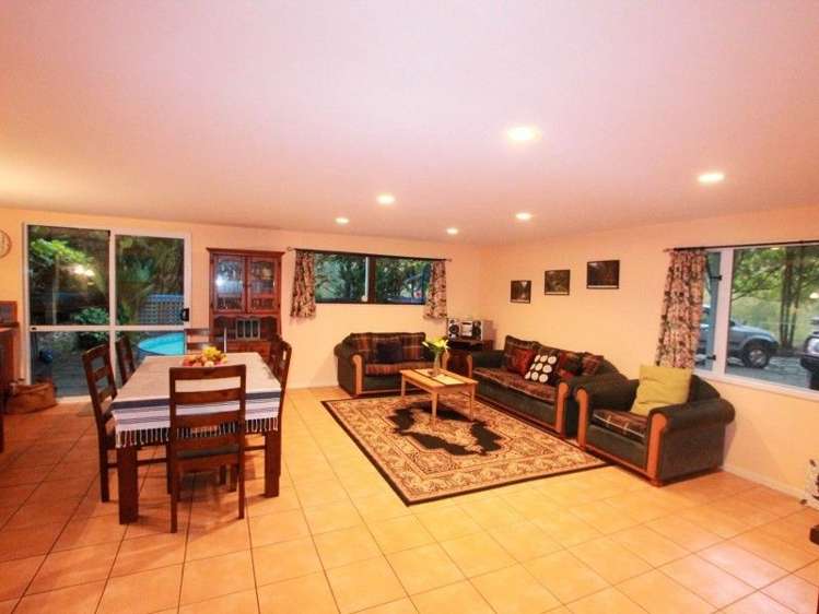 71 Holmwood Road Kaitoke_4