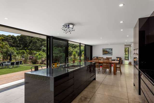 219 Huia Road Titirangi_3