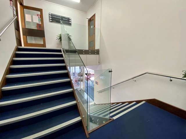 Suite 5/128 Hurstmere Road Takapuna_1