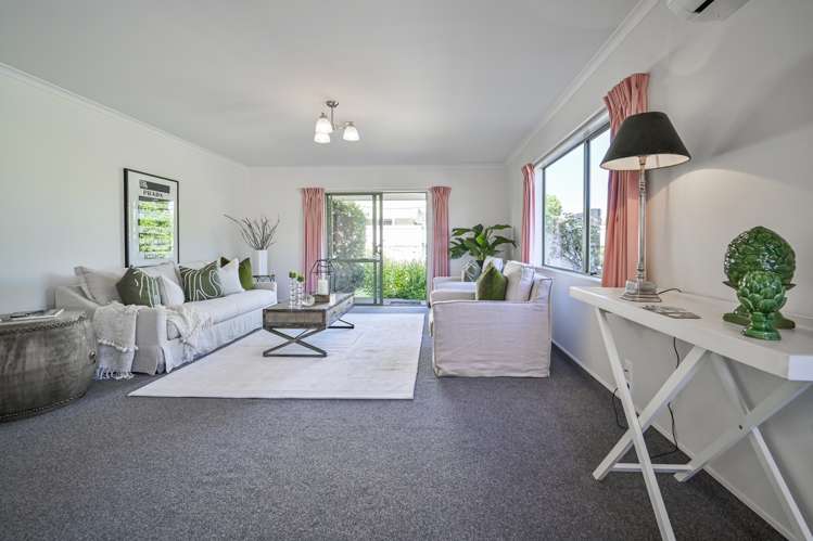 2/239 Warwick Road Mayfair_5