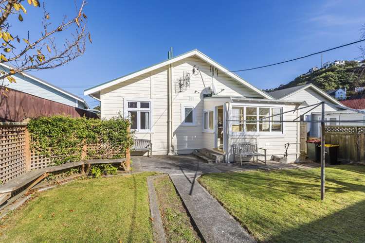 23 Endeavour Street Lyall Bay_13