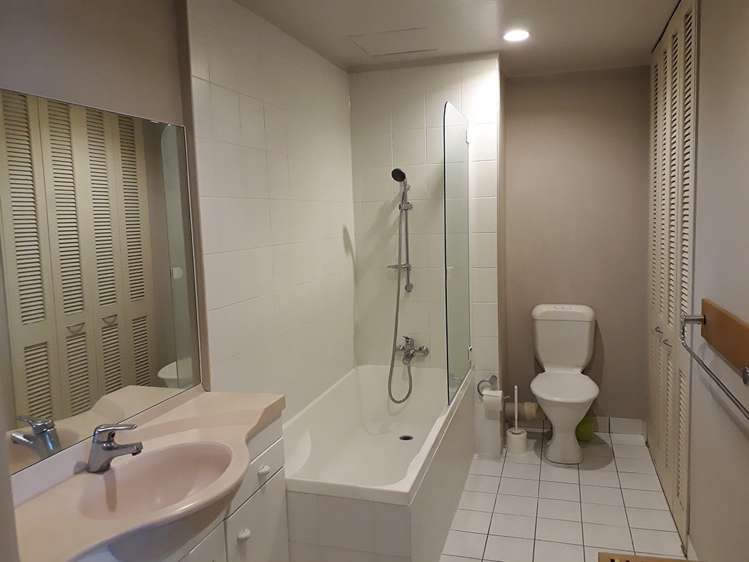 12C/6 Whitaker Place 10015_8