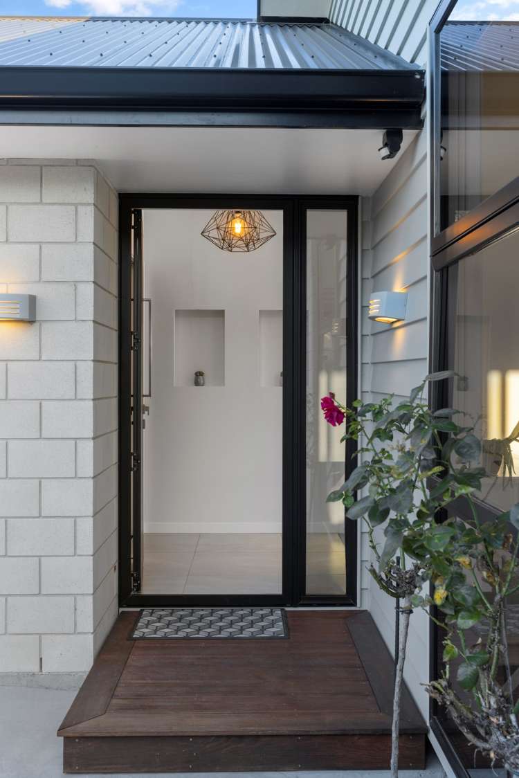 53 Kahuparere Crescent Pyes Pa_7