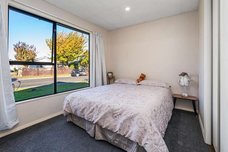 59 Oakley Crescent Hornby_10